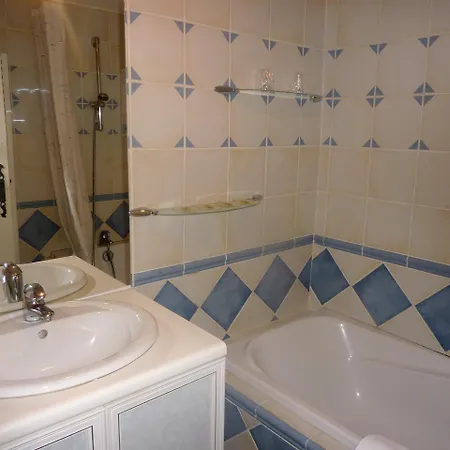 Hotel Maison Vernet - Beausejour