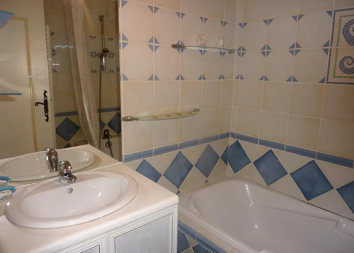 מלון Maison Vernet - Beausejour